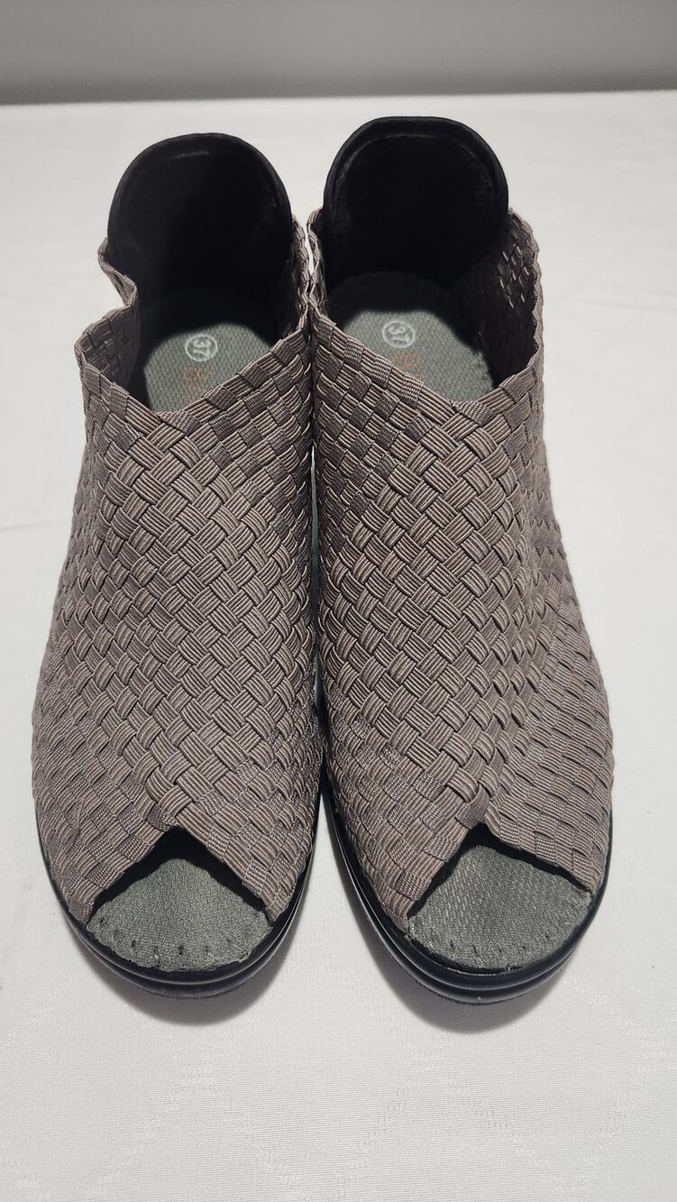Bernie Mev Size 6 (EU 37) Claire Peep Toe Woven Ankle Booties Heels Gray Fabric